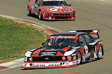 Peter Mücke siegt beim Oldtimer Grandprix