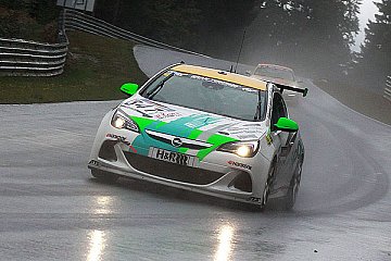 Zwei lachende und ein weinendes Auge