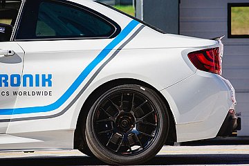 Auch die BMW M235i von HCB Rutronik Racing werden mit Dunlop ausgestattet