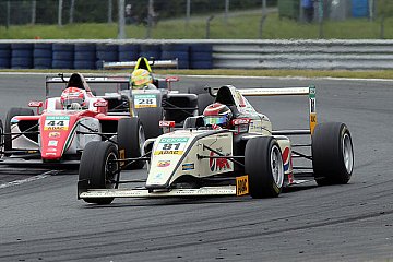 Neuhauser Racing: Erste Pole und weiteres Treppchen