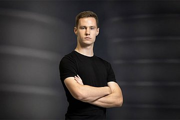 Joshua Dürksen wechselt 2027 zu Hitech