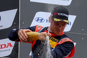 Thierry Neuville bei der ADAC TCR Germany am Nürburgring