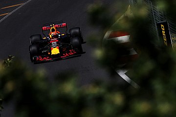 Verstappen auch im zweiten Freien Training vorne
