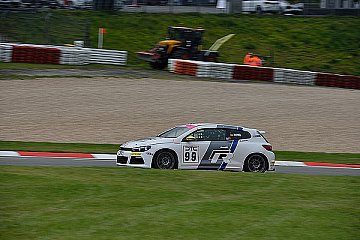Matthias Meyer mit schnellster Zeit in der 2.0l-Klasse - Foto: DTC