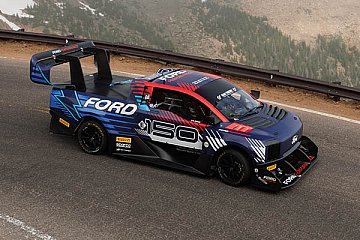 Ford F-150 Lightning SuperTruck holt Gesamtsieg beim Pikes Peak