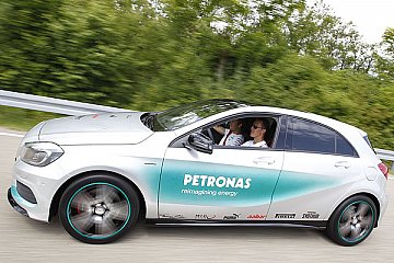 Schumacher und Rosberg auf Tour