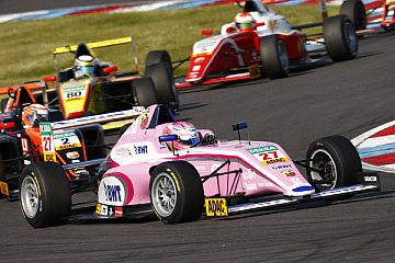 David Schumacher holt weitere Punkte für die Rookiewertung - Foto: ADAC