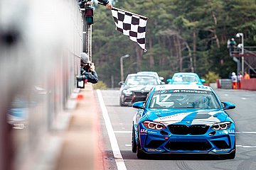 Sieg und Tabellenführung für Louis Henkefend