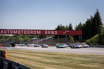 Porsche Sprint Challenge Central Europe: Premieren zum Auftakt