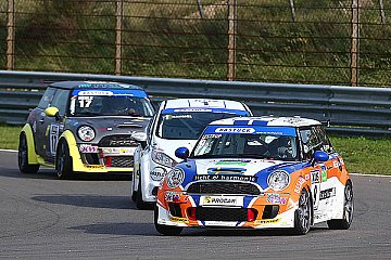 Titelkampf in der Division zwei weiter offen