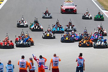 Die LEGO Fahrerparade kehrte am Sonntag beim Formel 1 Großen Preis von Großbritannien 2026 in Silverstone zurück - Foto: LEGO