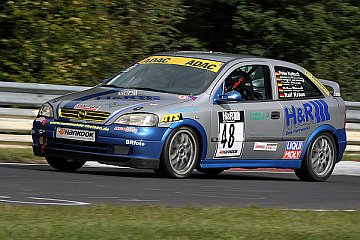 Team Automobile Theisen erreicht Rang acht auf dem Ring