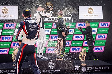 Großer Jubel auf dem Samstagspodium der DTM in Oschersleben - Foto: ADAC