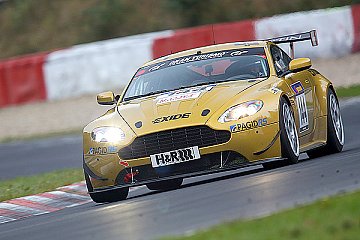 Aston Martin beweist Sportsgeistauf der Nordschleife
