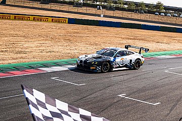 Platz zwei für das Duo vom Team WRT - Foto: BMW