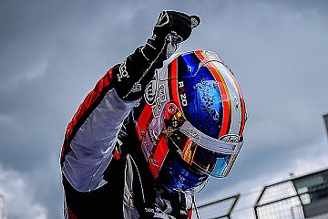 Packender Kampf zwischen Sasahara und Delétraz