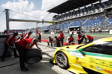 Audi dominiert das zweite Training