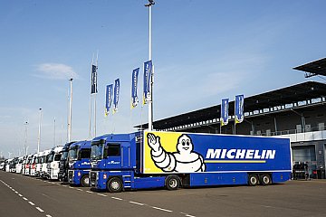DTM-Testfahrten - viel Betrieb am DEKRA Lausitzring - Foto: DTM