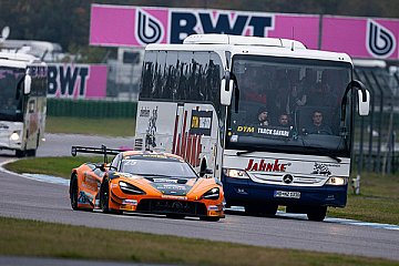 Bei der Track Safari erlebten die Fans die DTM-Fahrzeuge aus einer völlig neuen Perspektive - Foto: ADAC