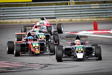 Nicklas Nielsen feiert ersten Sieg  in der ADAC Formel 4