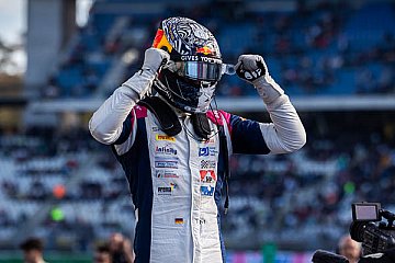 Tim Tramnitz rast beim Heimrennen zum Sieg