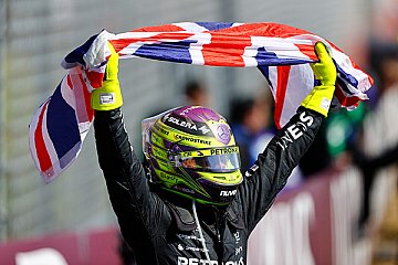 Sieg für Lewis Hamilton beim Heimspiel