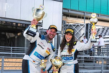 Sehr gute Pokalausbeute beim GTC Race für Carrie Schreiner und Peter Terting