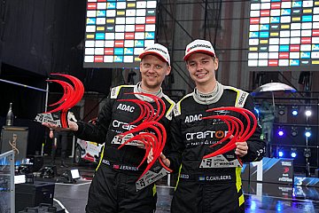 Feierten in Estland den dritten Podestplatz in Folge: Calle Carlberg (r.) und Jørgen Eriksen - Foto: ADAC