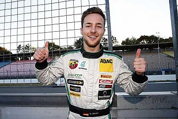 Doppel-Pole für Titelfavorit Marvin Dienst