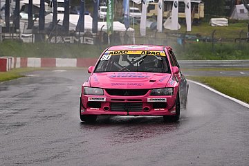 Mario Fuchs holt im Regen ersten RCN-Saisonsieg