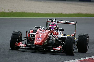 REMUS Formel Pokal: Sandro Zeller bleibt Tabellenführer