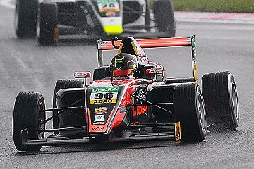 Joey Mawson sichert sich erste Formel 4-Pole des Jahres