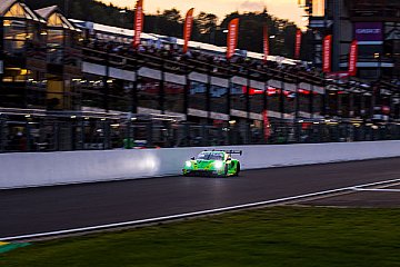 Porsche 911 GT3 R führt die 24 Stunden von Spa-Francorchamps an