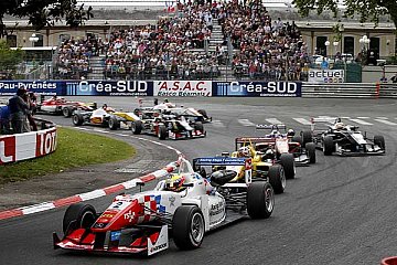 Start zu Rennen 3: Jake Dennis, Antonio Giovinazzi und Maximilian Günther (#28)