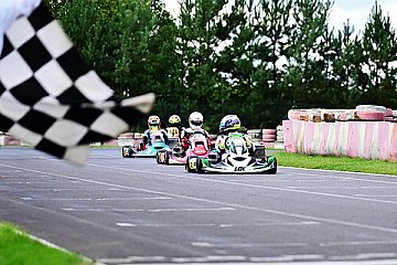Ostdeutscher ADAC Kart Cup sorgt für Spannung auf dem Templiner Ring