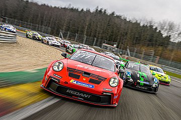 Der Porsche Carrera Cup Benelux zählt in Zandvoort und auf dem Red Bull Ring zum DTM-Rahmenprogramm - Foto: Porsche