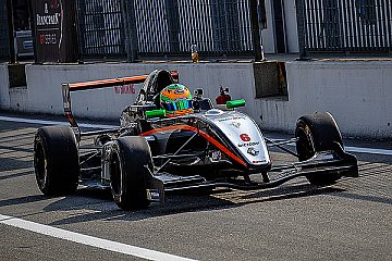 Grand Prix Stars der Zukunft kommen nach Silverstone