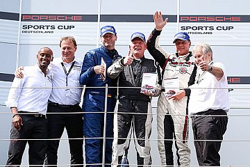 Das Siegerpodium - Foto: Porsche Sports Cup Media