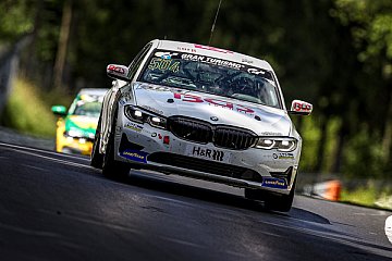 Sorg Rennsport erobert zwei Podestplätze in der NLS