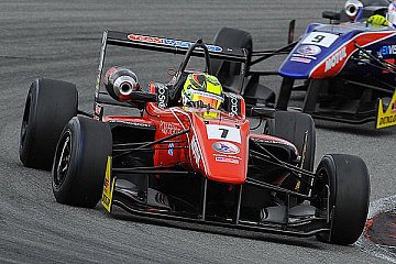 Nicolas Pohler: Ein Wochenende zum Vergessen