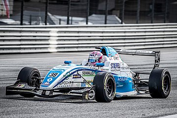 Gruber siegt bei Gaststart im Drexler-Automotive Formel Cup