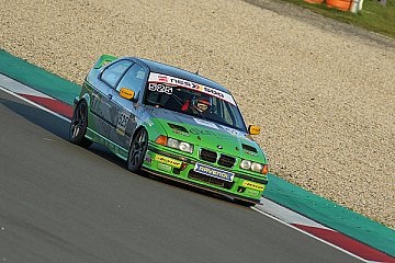 Marvin Otterbach siegt auf dem Nürburgring