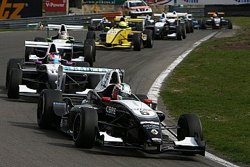 NEC Formula Renault trifft auf VLN