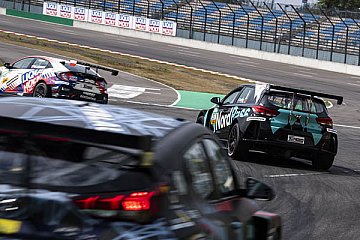 Vorletzte Runde im Titelduell der ADAC TCR Germany unter neuen Vorzeichen
