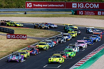 Nach acht Jahren kehrte die DTM wieder nach Oschersleben zurück - Foto: ADAC