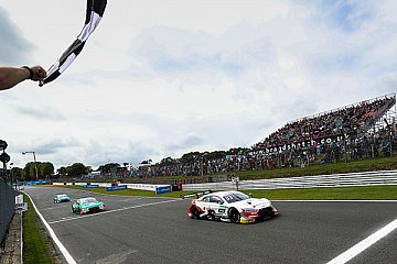 „Super Sunday“ für Audi bei der DTM in Brands Hatch