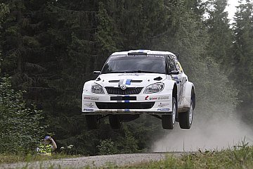 Formel 1 im Wald: Ogier holt Klassensieg in Finnland
