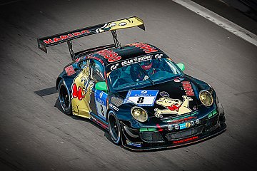 HARIBO-Porsche scheidet vor dem Ziel aus