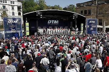 Heiße DTM-Action mitten in Köln
