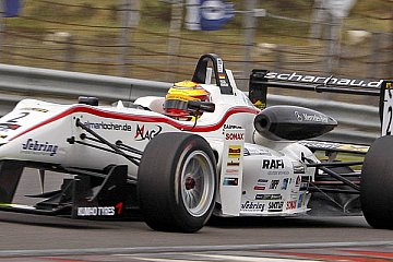 Mücke Motorsport beim Formel-3-Masters in den Top Ten